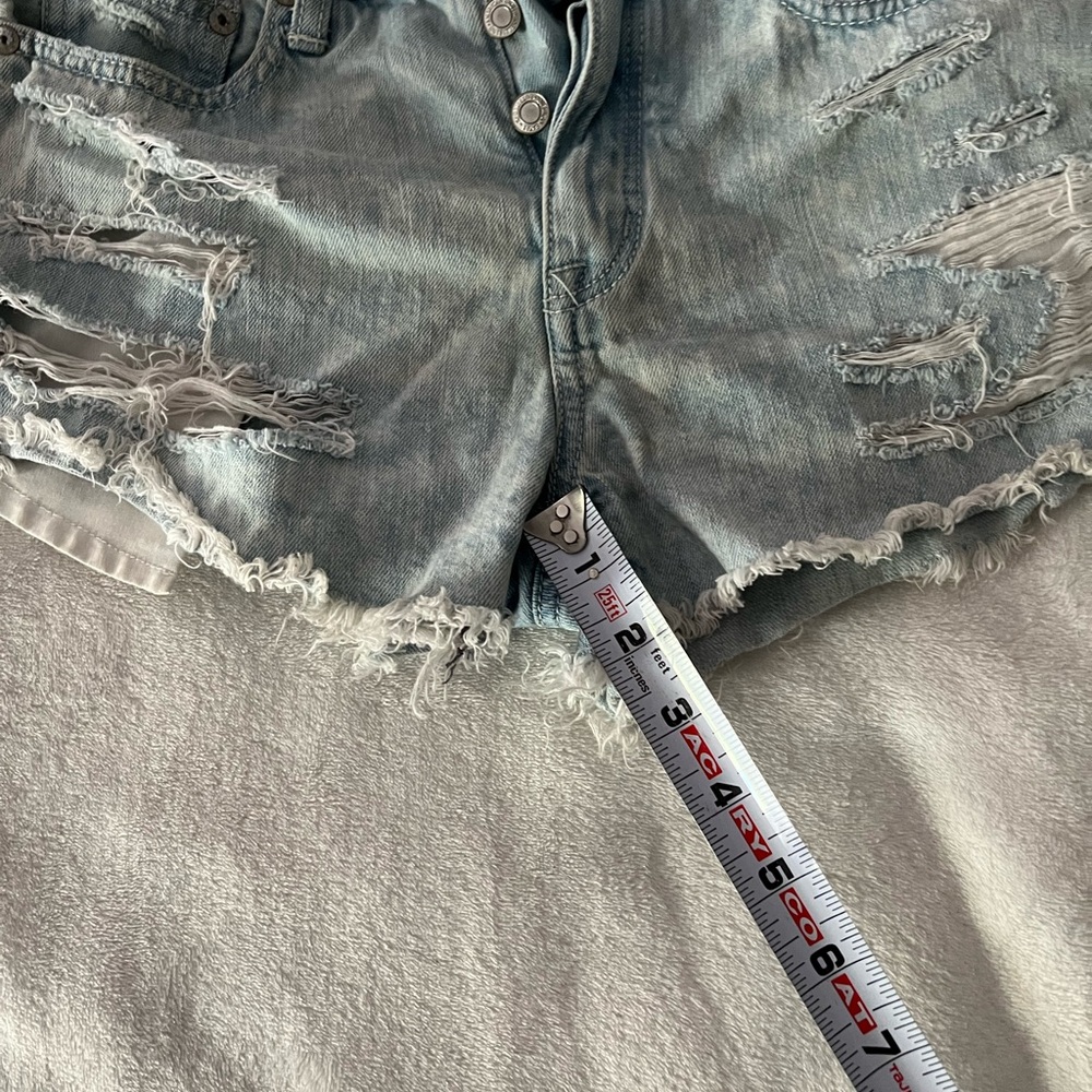 American Eagle Outfitters Light Wash Distressed Denim Cutoff Shorts - Picture 5 of 12